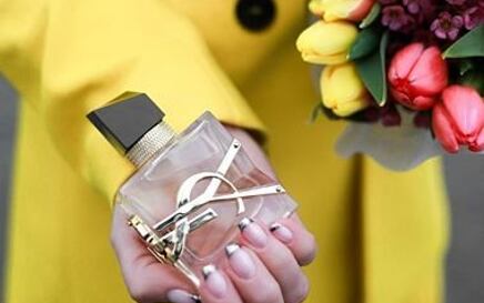 POKLONI ZA DAN ŽENA