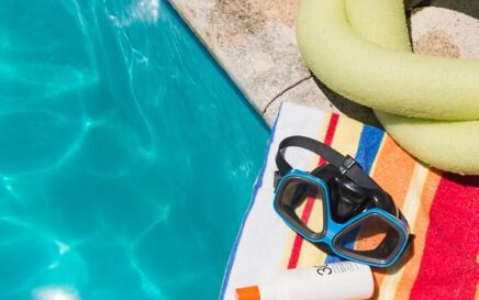 Detaljan popis kozmetičkih proizvoda za ljetovanje/putovanje