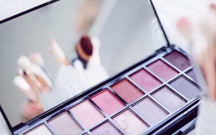 Makeup za vašu boju kose